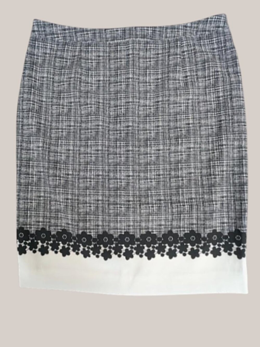 NWT Cleo Black White Crosshatch Floral Border Pencil Skirt Size 14